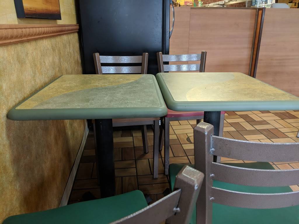 Subway | meal takeaway | 41-1537 Kalanianaʻole Hwy Suite 8, Waimānalo, HI 96795, USA | 8086005086 OR +1 808-600-5086