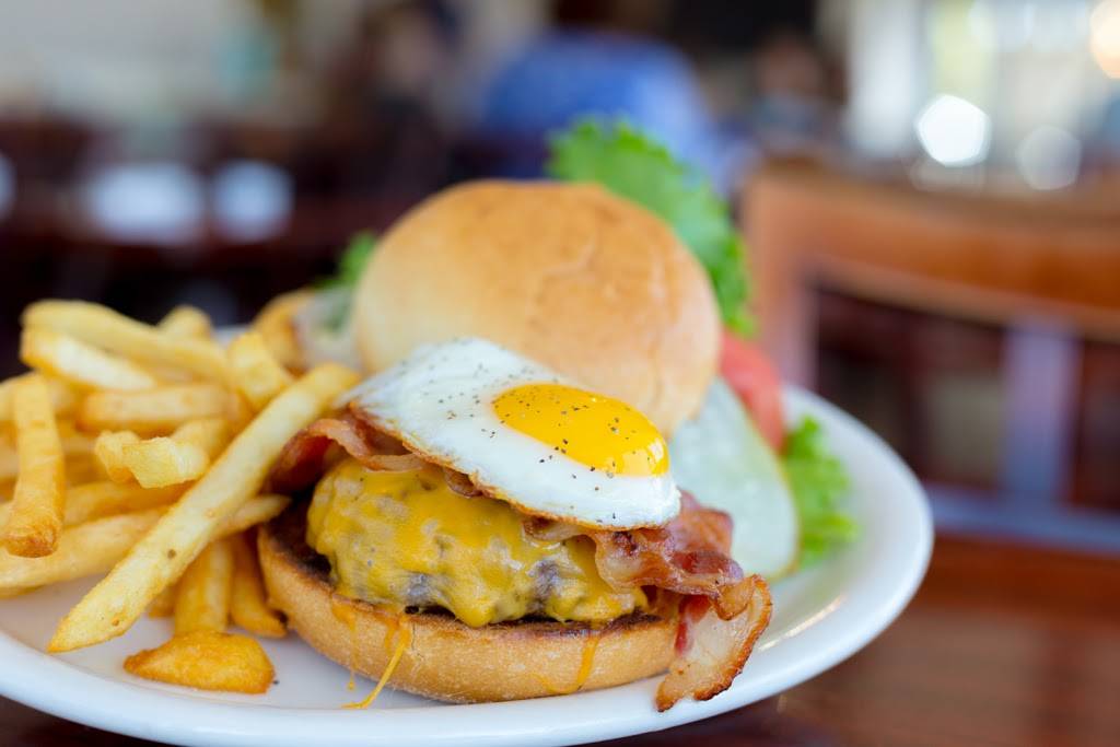 Kays Family Restaurant | restaurant | 6475 Central Avenue North, St. Petersburg, FL 33710, USA | 7273817119 OR +1 727-381-7119