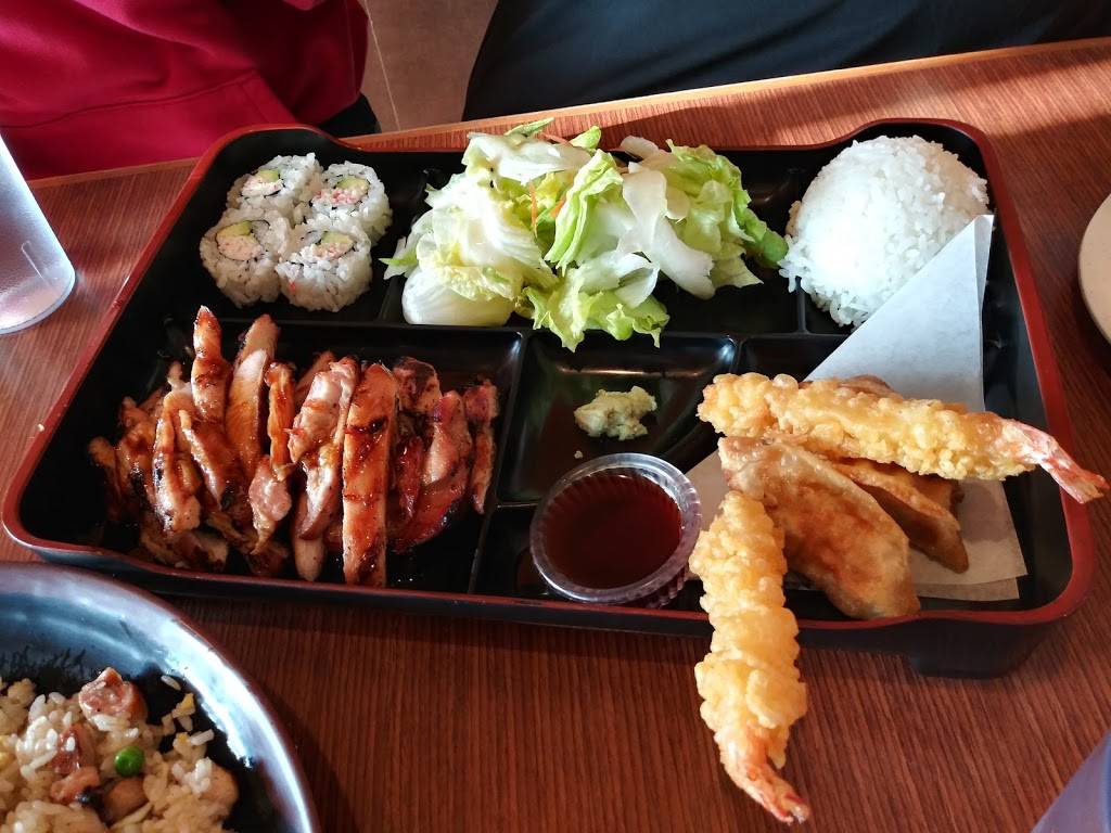Kami Teriyaki & Sushi | restaurant | 19191 US-2, Monroe, WA 98272, USA | 3607947733 OR +1 360-794-7733