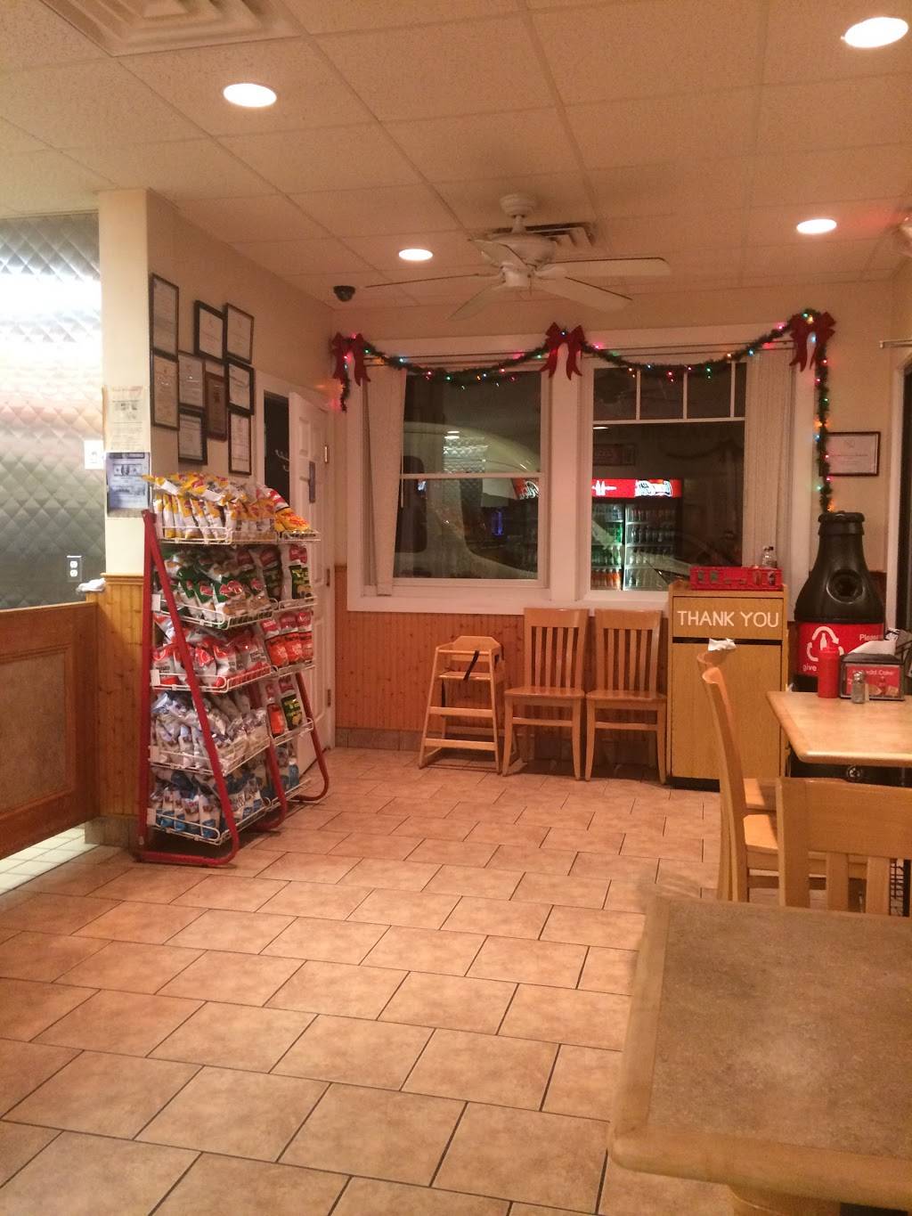 Alexs Roast Beef & Seafood | restaurant | 53 Main St # A, Topsfield, MA 01983, USA | 9788871222 OR +1 978-887-1222