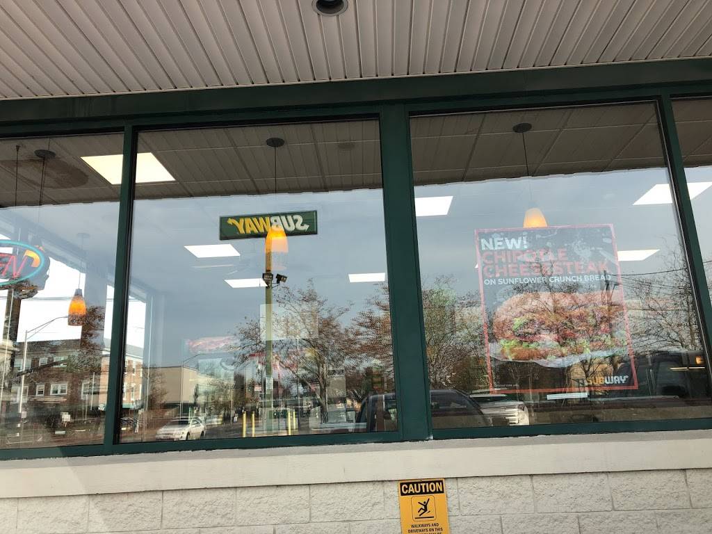 Subway Restaurants | restaurant | 583 Elmwood Ave, Providence, RI 02907, USA | 4017813009 OR +1 401-781-3009