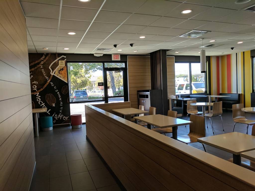 McDonalds | cafe | 800 Market St, Oakland, CA 94607, USA | 5108399331 OR +1 510-839-9331