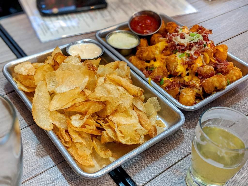 Brewport Tap House | restaurant | 204 Main St, El Segundo, CA 90245, USA | 3106488972 OR +1 310-648-8972