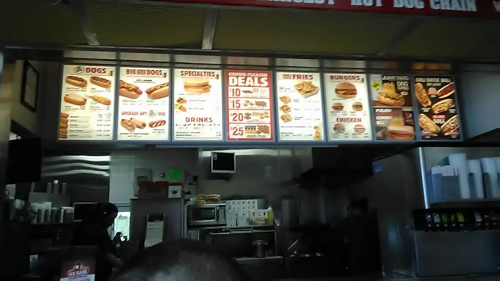 Wienerschnitzel | restaurant | 1521 N Carpenter Rd, Modesto, CA 95351, USA | 2095300700 OR +1 209-530-0700