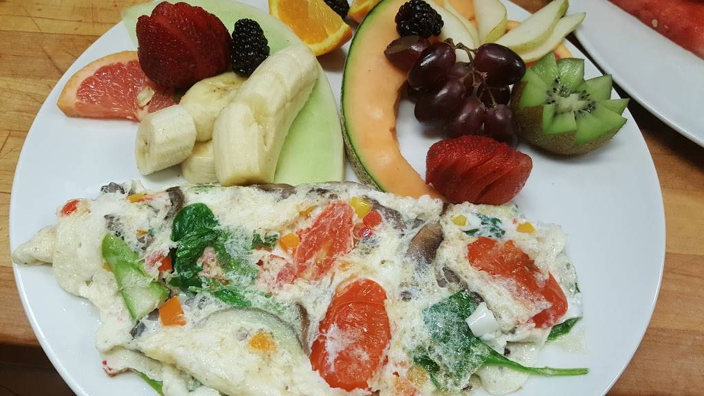 Restaurant Au Petit Chalet | restaurant | 75 Boulevard des Châteaux, Blainville, QC J7B 2A4, Canada | 5796301919 OR +1 579-630-1919