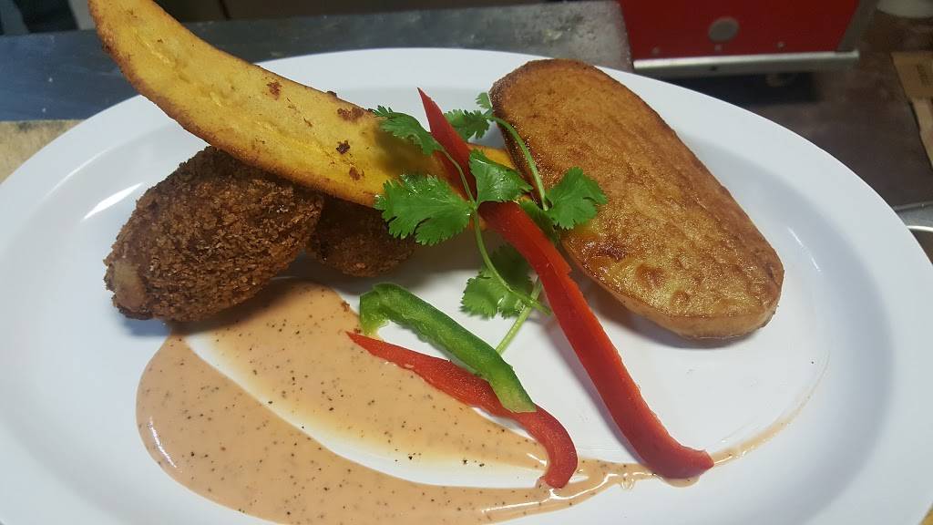 Pollo Tipico | restaurant | 190 Lawrence St, Lawrence, MA 01841, USA | 9789758013 OR +1 978-975-8013