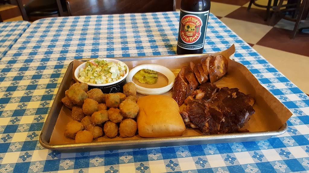 Dickeys Barbecue Pit | restaurant | 1273 Capitol Dr, Pewaukee, WI 53072, USA | 2626966034 OR +1 262-696-6034