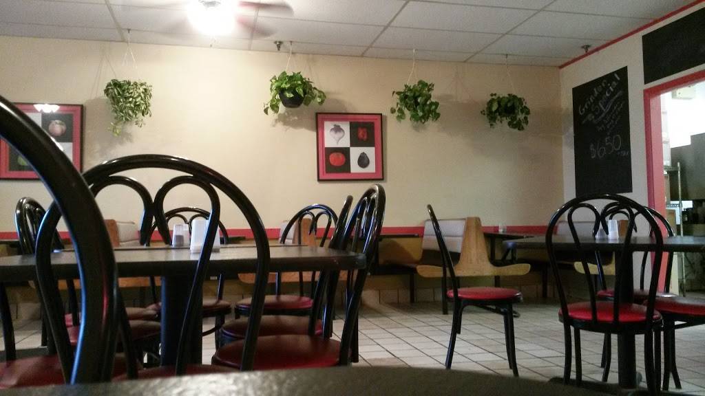 Mancinos - South Cedar | restaurant | 6250 S Cedar St, Lansing, MI 48911, USA | 5178876300 OR +1 517-887-6300