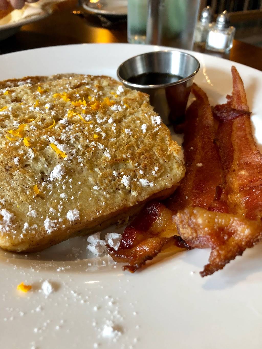 Dogwood Cafe and Lounge | restaurant | 222 1st Ave S, Kent, WA 98032, USA | 2532774905 OR +1 253-277-4905