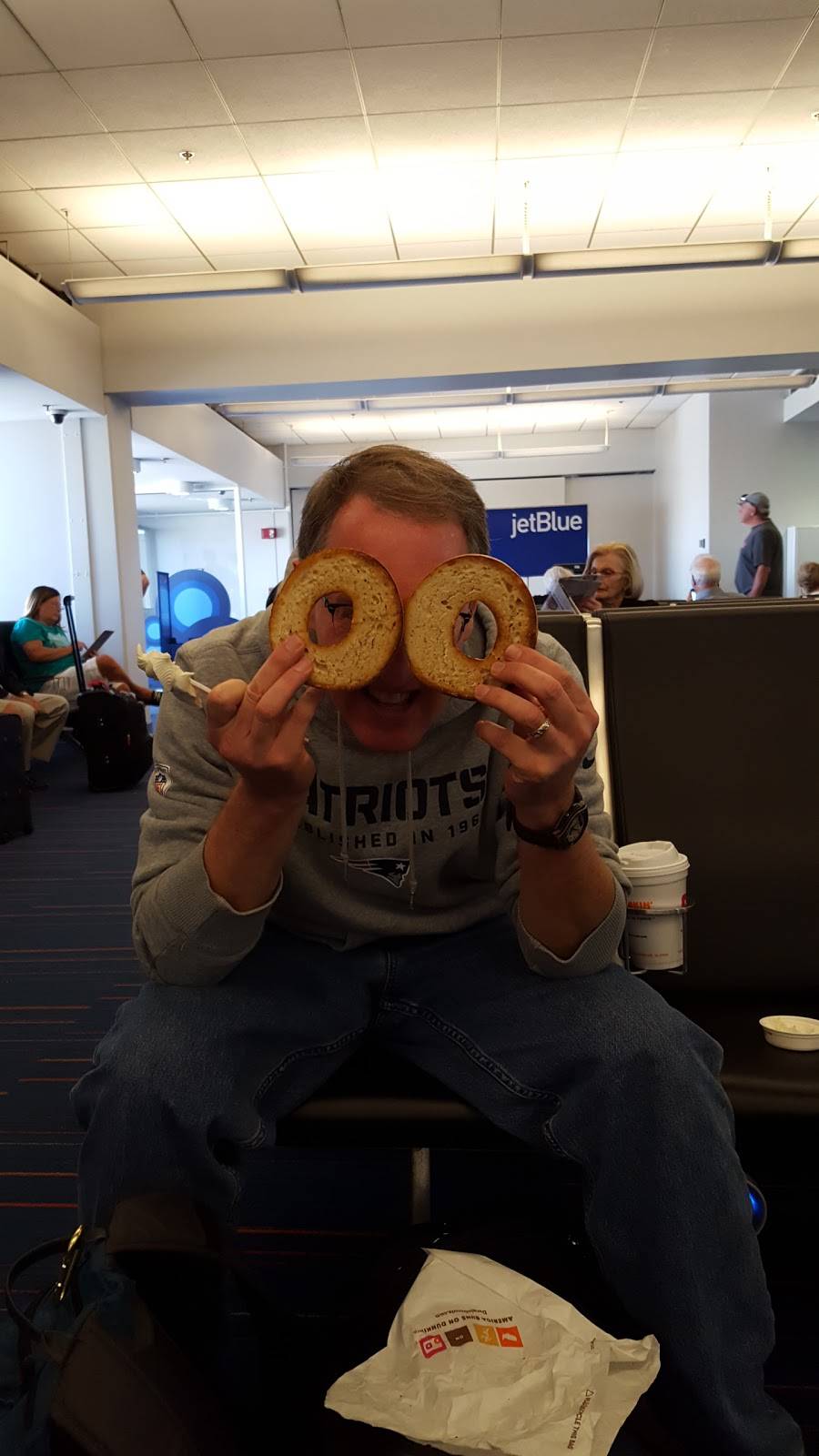 Dunkin | bakery | 200 Terminal Dr, Boston, MA 02128, USA | 6175670485 OR +1 617-567-0485