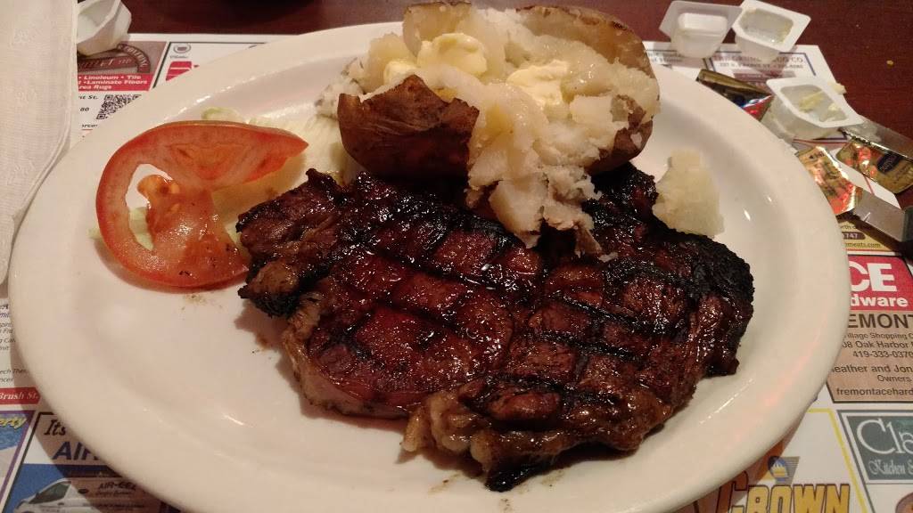 Chuds Grille | meal takeaway | 1103 Napoleon St, Fremont, OH 43420, USA | 4193329565 OR +1 419-332-9565