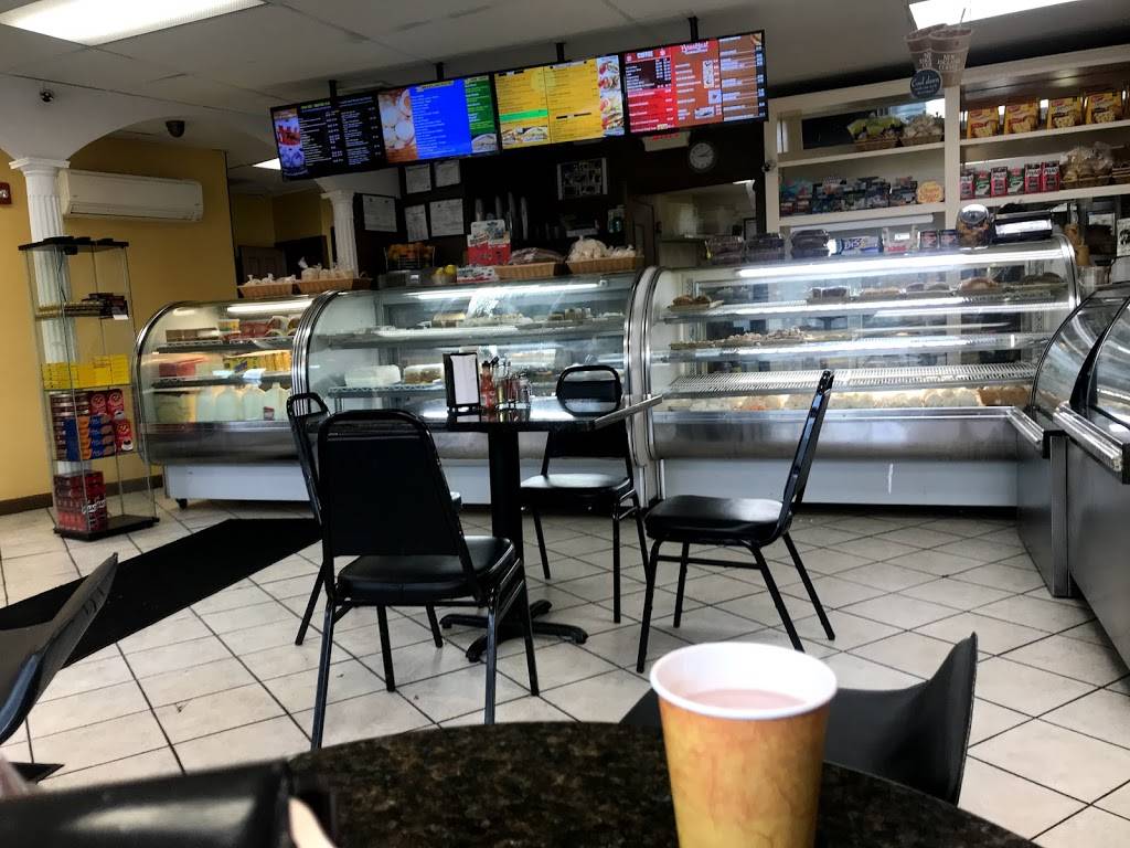 Eddys Place | restaurant | 301 Salem St, Medford, MA 02155, USA | 7813995620 OR +1 781-399-5620
