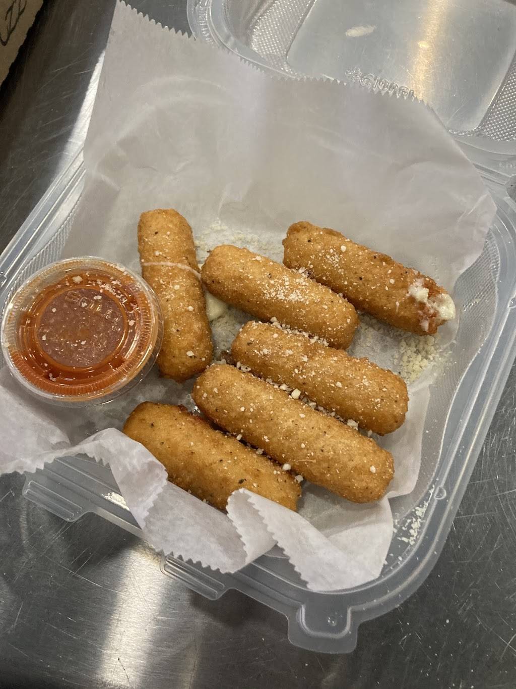 New York Pizza Style | restaurant | 2435 N Clark St, Chicago, IL 60614, USA | 7738571567 OR +1 773-857-1567