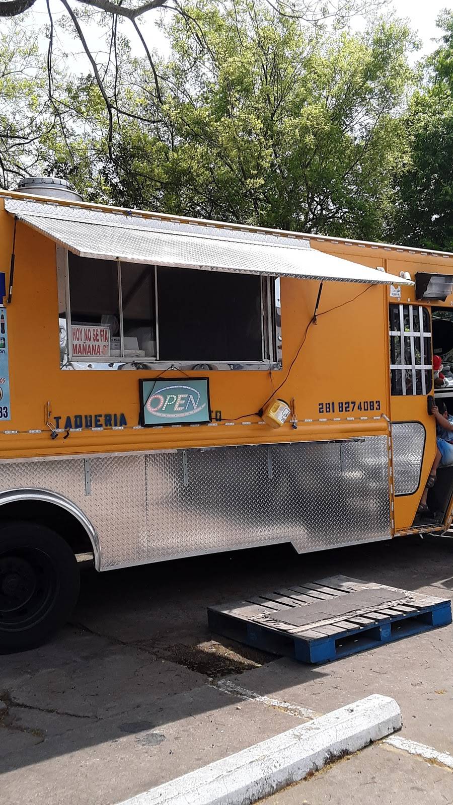 Taqueria Mi Pueblito | restaurant | 9601 S Gessner Rd, Houston, TX 77071, USA | 2818274083 OR +1 281-827-4083