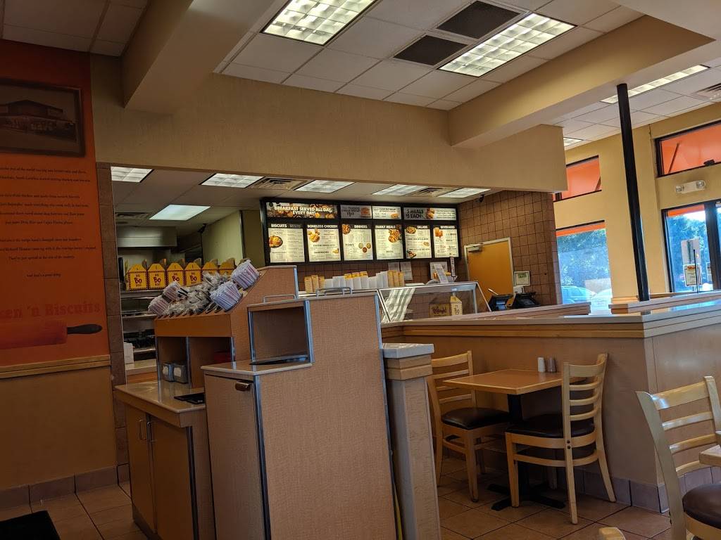 Bojangles Famous Chicken n Biscuits | restaurant | 15594 Old Hickory Blvd, Nashville, TN 37211, USA | 6157129071 OR +1 615-712-9071