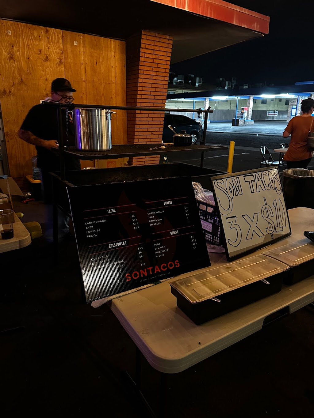 Sontacos Al Carbon | restaurant | 3036 N 24th St, Phoenix, AZ 85016, USA | 6027489886 OR +1 602-748-9886