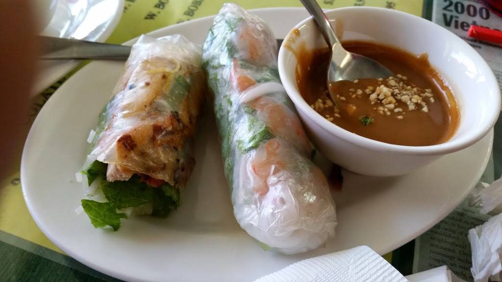 2000 Vietnam Restaurant | restaurant | 601 San Mateo Blvd SE, Albuquerque, NM 87108, USA | 5052320900 OR +1 505-232-0900