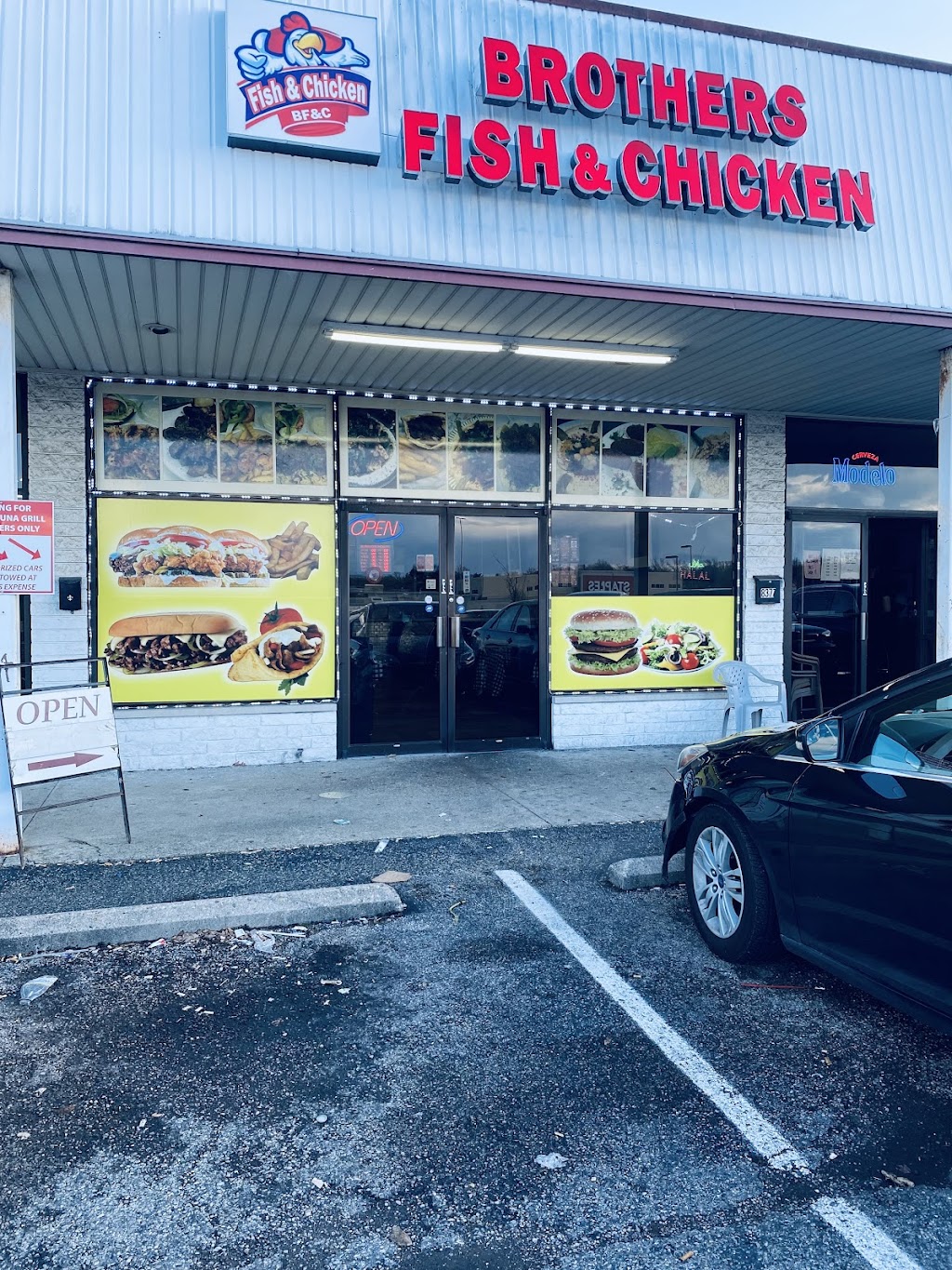 Brothers Fish & Chicken | restaurant | 8375 Colerain Ave, Groesbeck, OH 45239, USA | 5135385006 OR +1 513-538-5006