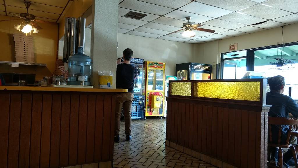 Two Brothers Pizza | restaurant | 6841 Warner Ave, Huntington Beach, CA 92647, USA | 7148480200 OR +1 714-848-0200