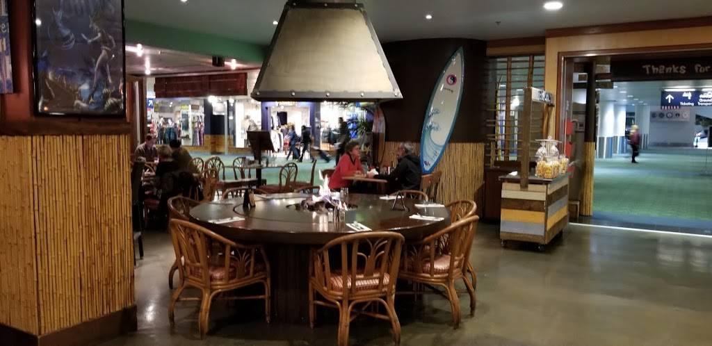 Beaches Restaurant & Bar | restaurant | Portland International Airport (PDX), 7000 NE Airport Way, Portland, OR 97218, USA | 5033358385 OR +1 503-335-8385