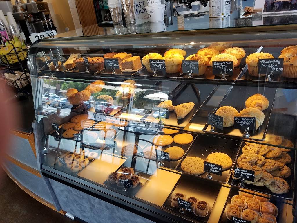 Backstage Cafe | cafe | 2520 W Olive Ave #120, Burbank, CA 91505, USA | 8185634567 OR +1 818-563-4567