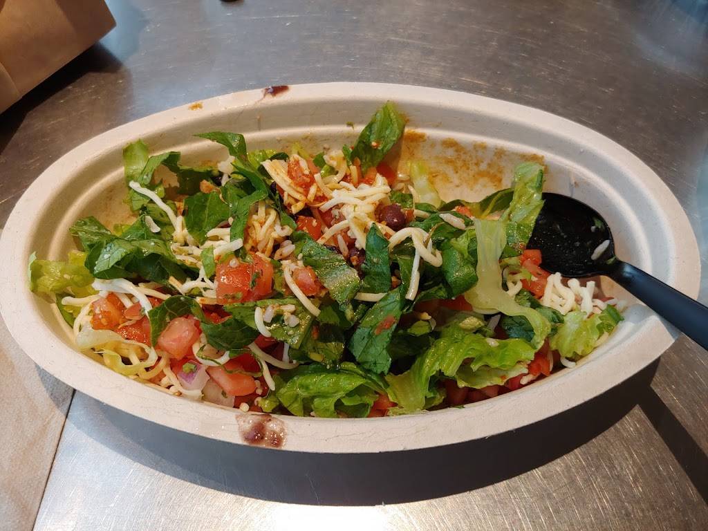 Chipotle Mexican Grill | restaurant | 3015 N Rock Rd, Wichita, KS 67226, USA | 3166313892 OR +1 316-631-3892