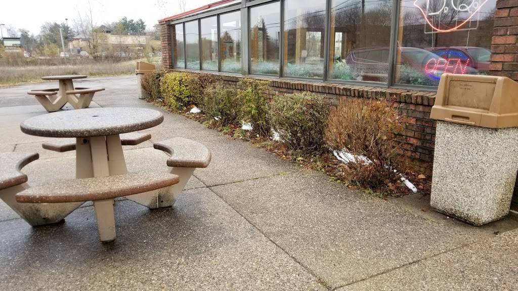 Dairy Queen | restaurant | 850 Wildwood Rd, Mahtomedi, MN 55115, USA | 6517774686 OR +1 651-777-4686