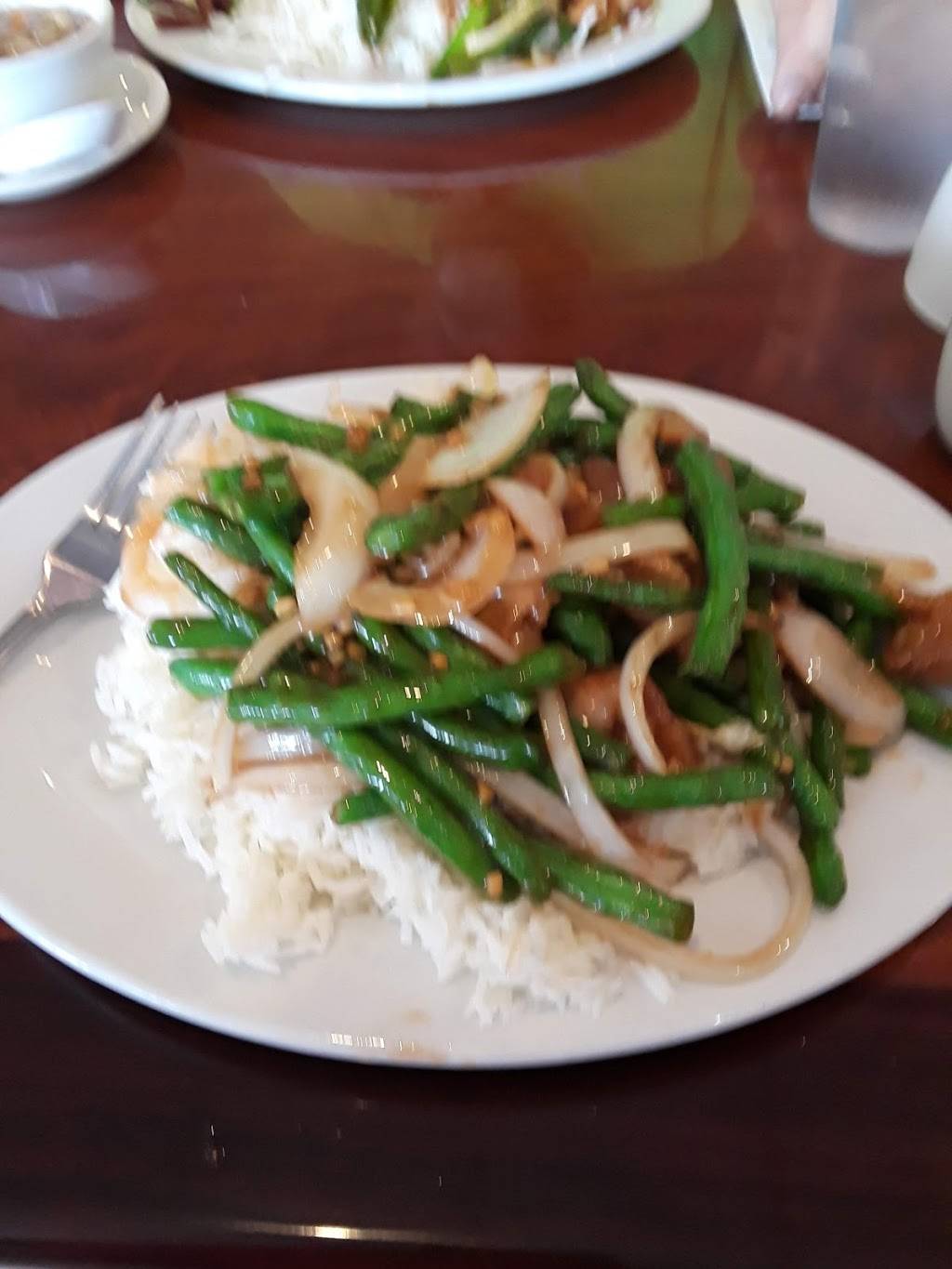 Frank & Yuens | restaurant | 1955 W Texas St, Fairfield, CA 94533, USA | 7074283230 OR +1 707-428-3230