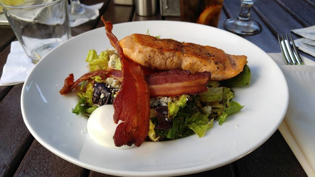 Town Hall | restaurant | 2340 Wisconsin Ave NW, Washington, DC 20007, USA | 2023335640 OR +1 202-333-5640