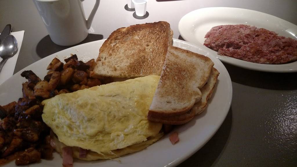 Wallingford Center Street Luncheonette | restaurant | 18 Center St, Wallingford, CT 06492, USA | 2032693447 OR +1 203-269-3447