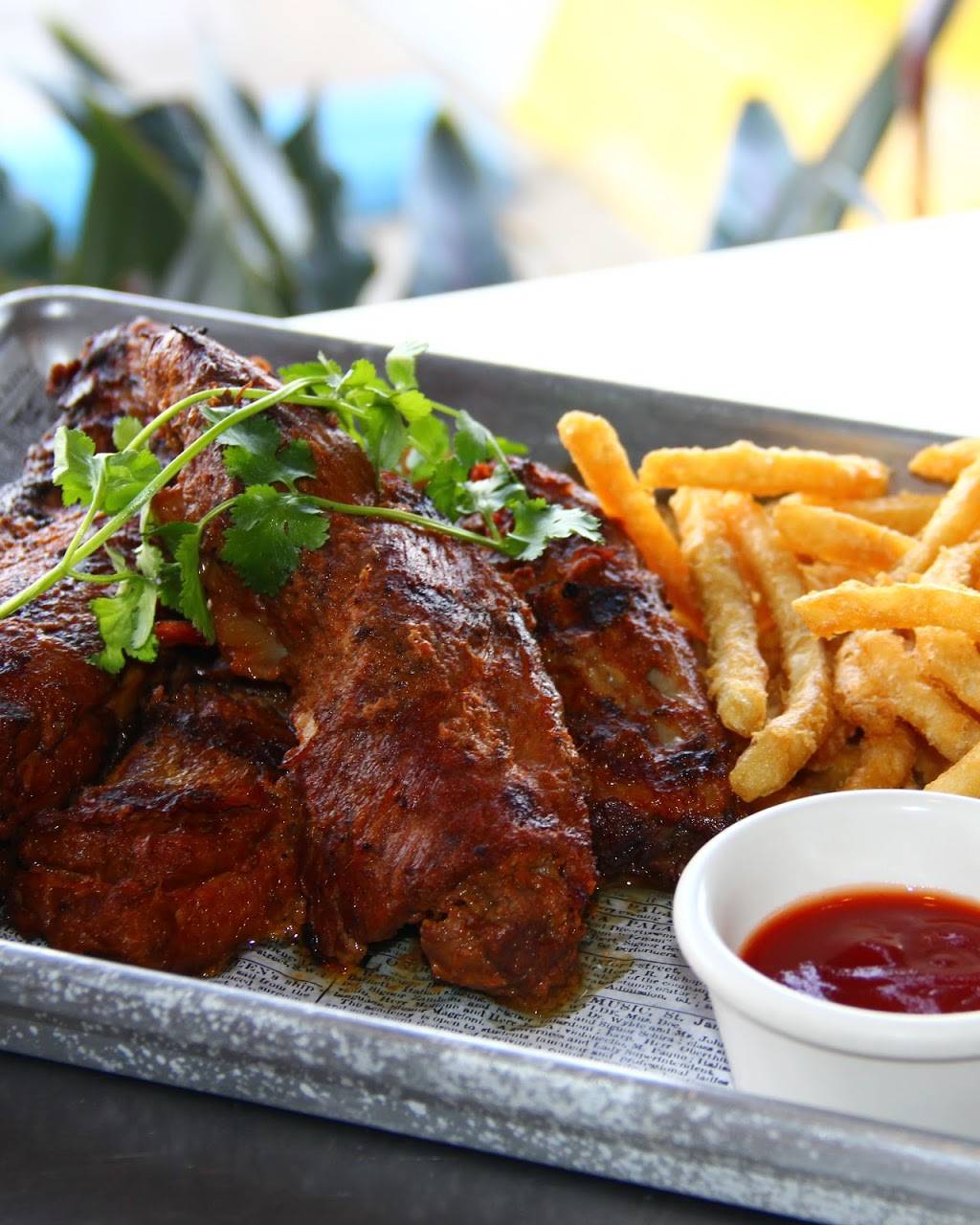 The Cure Kitchen & Bar | restaurant | 7862 Warner Ave #101, Huntington Beach, CA 92647, USA | 7143758980 OR +1 714-375-8980