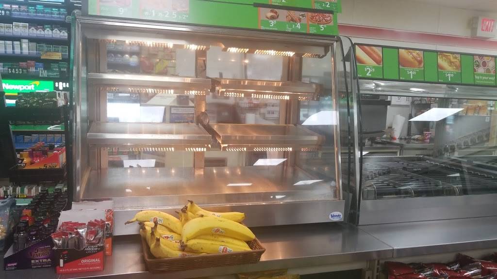 7-Eleven | bakery | 6146 Rose Hill Dr, Alexandria, VA 22310, USA | 7039710578 OR +1 703-971-0578