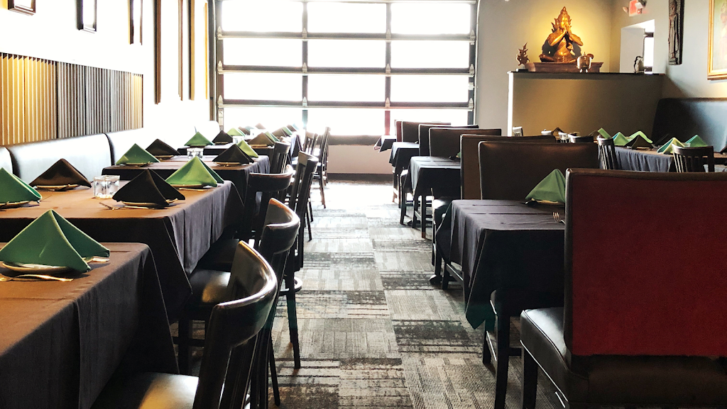 Waldo Thai | restaurant | 8431 Wornall Rd, Kansas City, MO 64114, USA | 8166051188 OR +1 816-605-1188