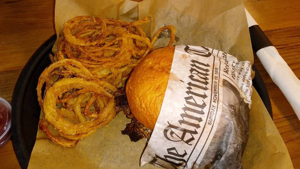 SPARTA White Possum Grille | restaurant | 171 Mose Dr, Sparta, TN 38583, USA | 9317381010 OR +1 931-738-1010