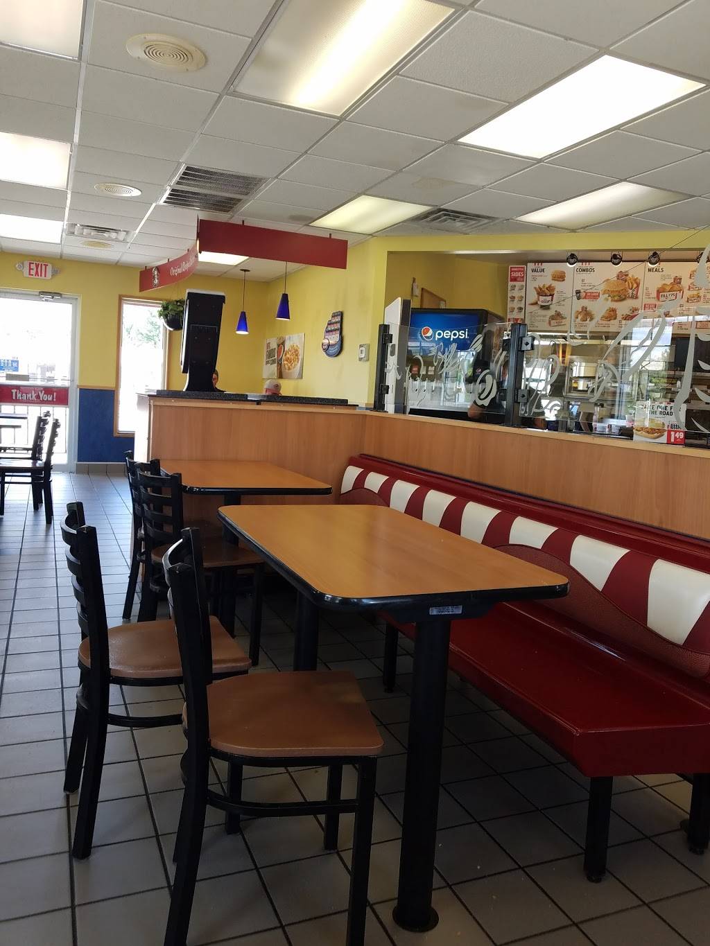 KFC | restaurant | 1195 Valley Rd, Menasha, WI 54952, USA | 9208328180 OR +1 920-832-8180