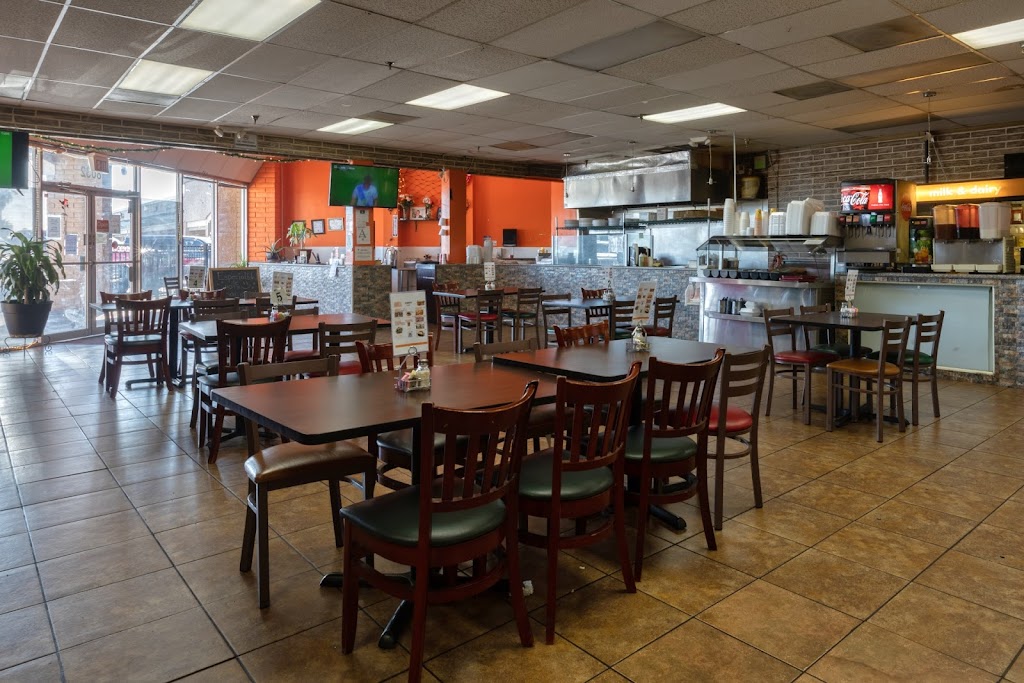 La Villa DF | restaurant | 8032 N 27th Ave, Phoenix, AZ 85051, USA | 6028410569 OR +1 602-841-0569