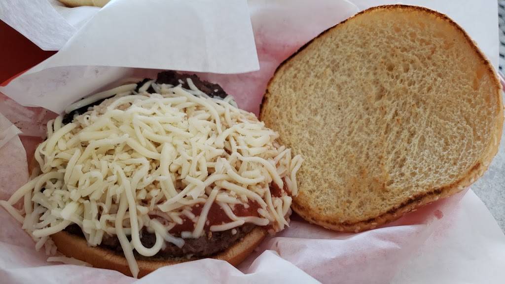 Daves Dawgs | restaurant | 531 Bedford Rd, Morris, IL 60450, USA | 8159414141 OR +1 815-941-4141