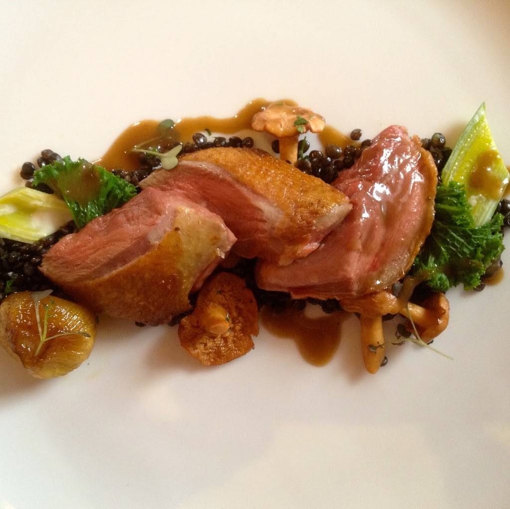 Schoolhouse At Canndondale | restaurant | 34 Cannon Rd, Wilton, CT 06897, USA | 2038349816 OR +1 203-834-9816