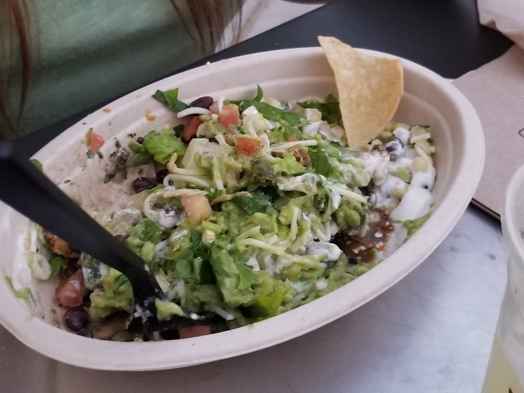 Chipotle Mexican Grill | restaurant | 9925 W McDowell Rd Ste 101, Avondale, AZ 85392, USA | 6239071122 OR +1 623-907-1122