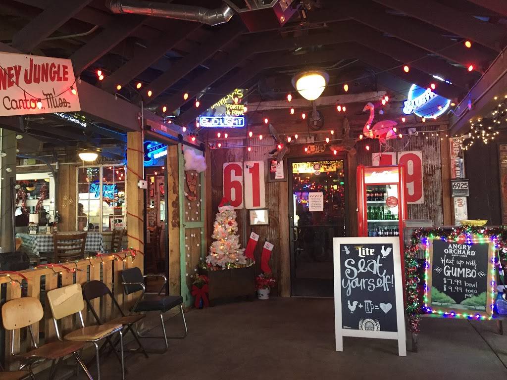 Champys | restaurant | 6925 Lee Hwy, Chattanooga, TN 37421, USA | 4238032800 OR +1 423-803-2800