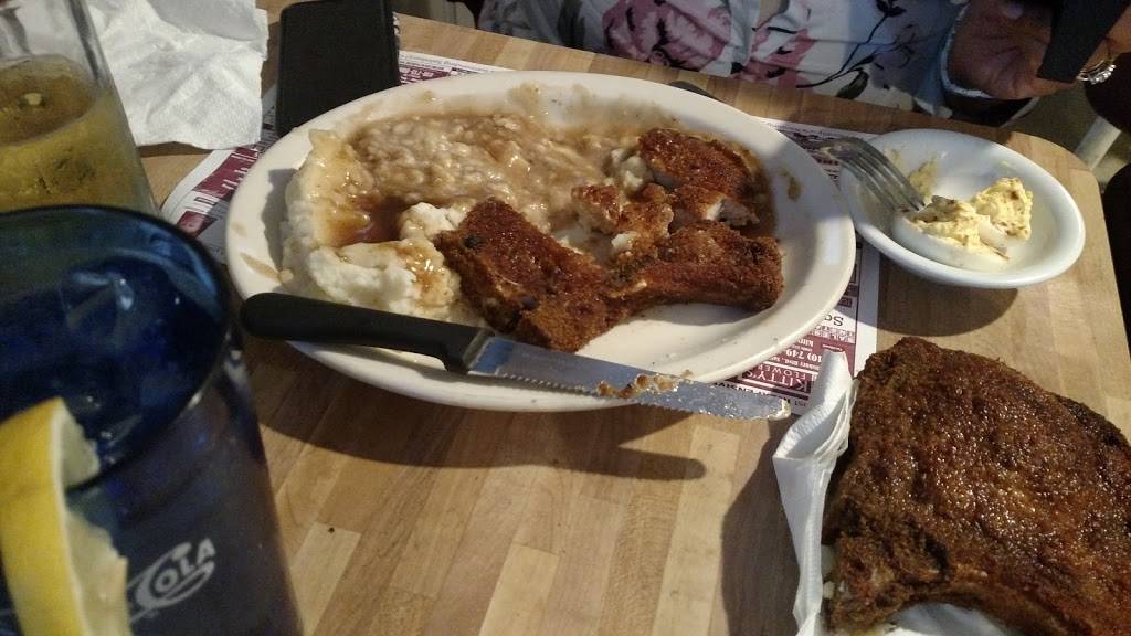 Village Inn | restaurant | 32263 Old Ocean City Rd, Parsonsburg, MD 21849, USA | 4107422935 OR +1 410-742-2935