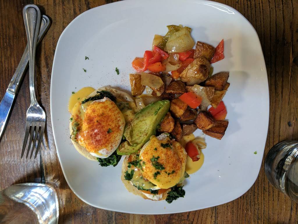 Redwood Grill | restaurant | 356 Woodside Rd, Redwood City, CA 94061, USA | 6503639343 OR +1 650-363-9343