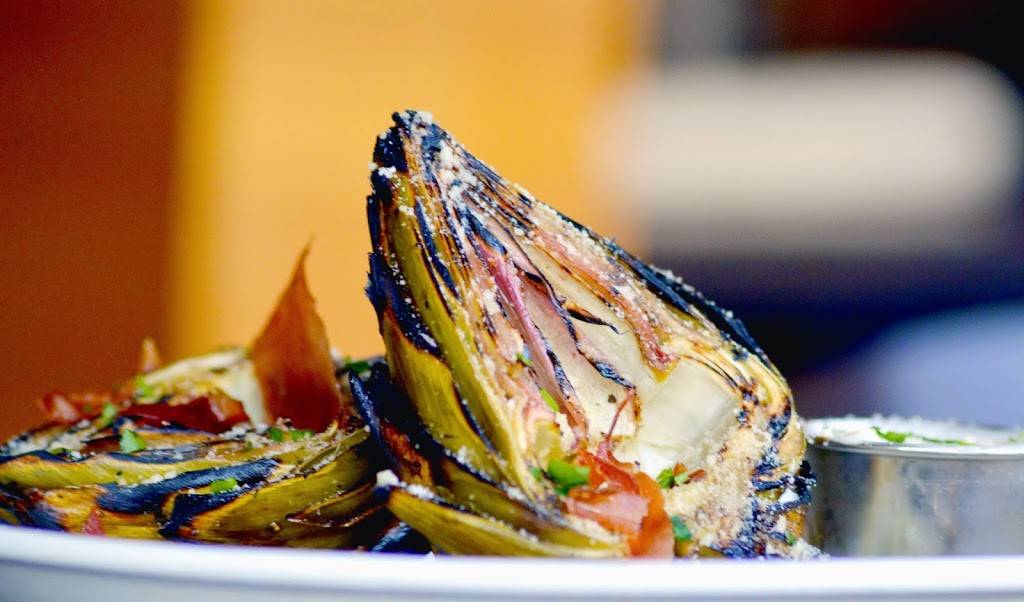 Southport & Irving SIP | restaurant | 4000 N Southport Ave, Chicago, IL 60613, USA | 7738572890 OR +1 773-857-2890