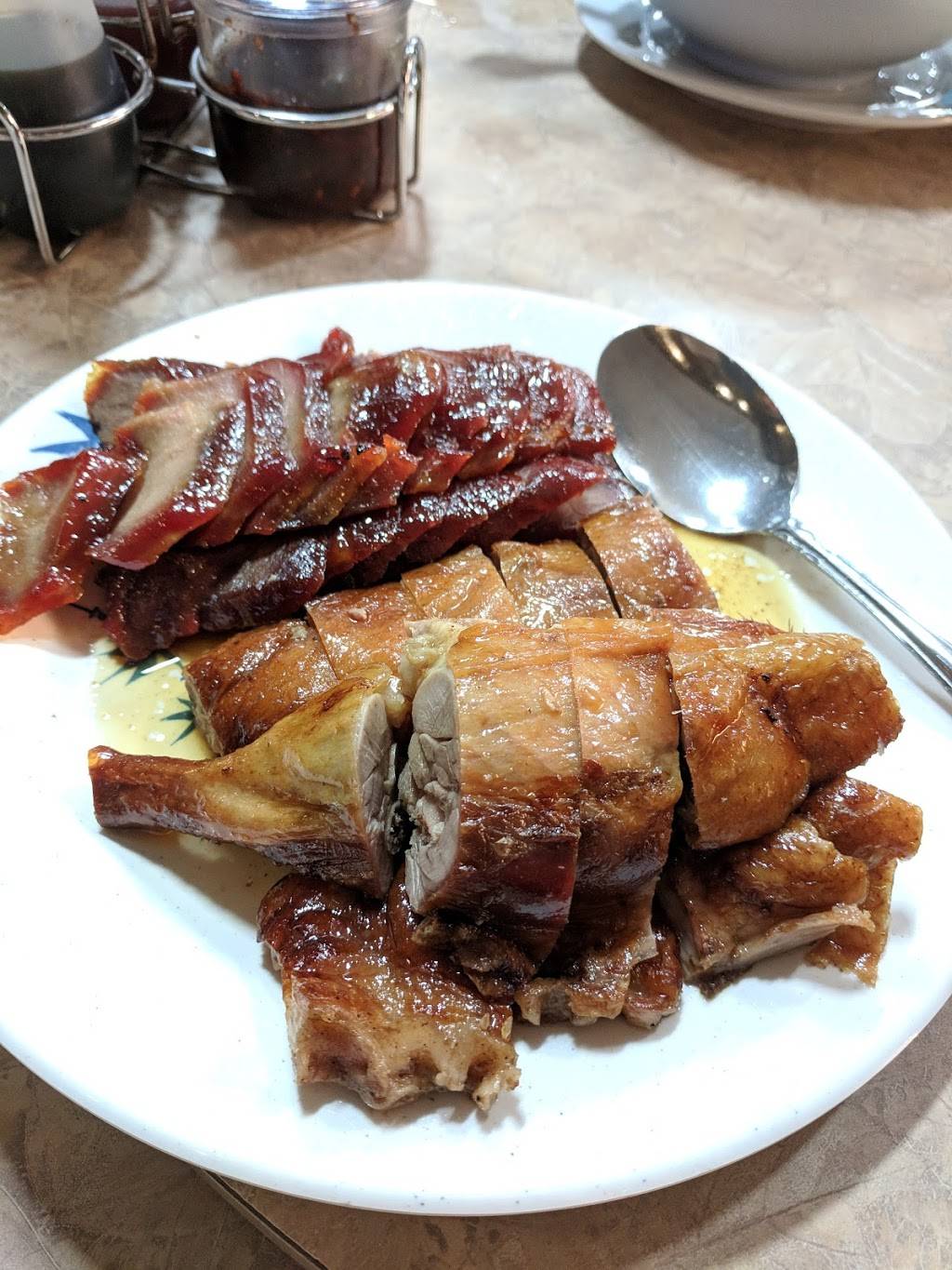 Hong Kong BBQ & Dimsum | restaurant | 10550 Camino Ruiz, San Diego, CA 92126, USA | 8584084888 OR +1 858-408-4888