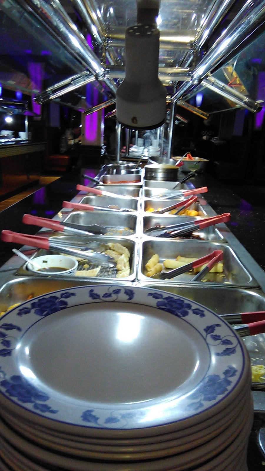 YUMMY BUFFET | restaurant | 1716 E 10th St, Jeffersonville, IN 47130, USA | 8122189999 OR +1 812-218-9999