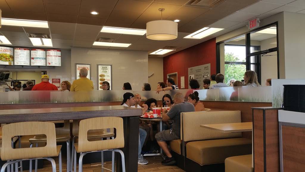 Wendys | restaurant | 1160 Hellertown Rd, Bethlehem, PA 18015, USA | 6103178155 OR +1 610-317-8155