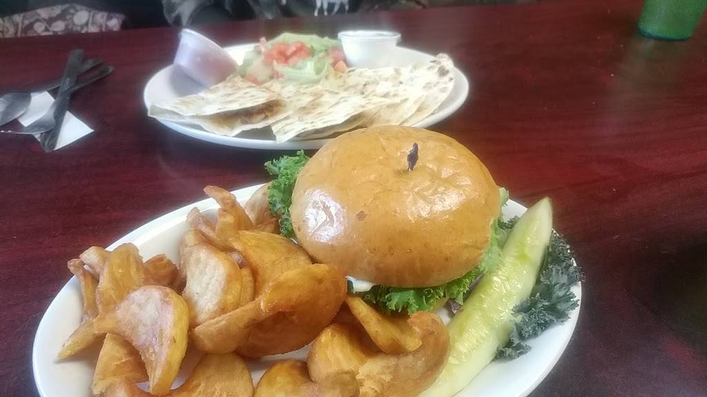 Linwood Corners Cafe | restaurant | 44 N Huron Rd, Linwood, MI 48634, USA | 9896975141 OR +1 989-697-5141