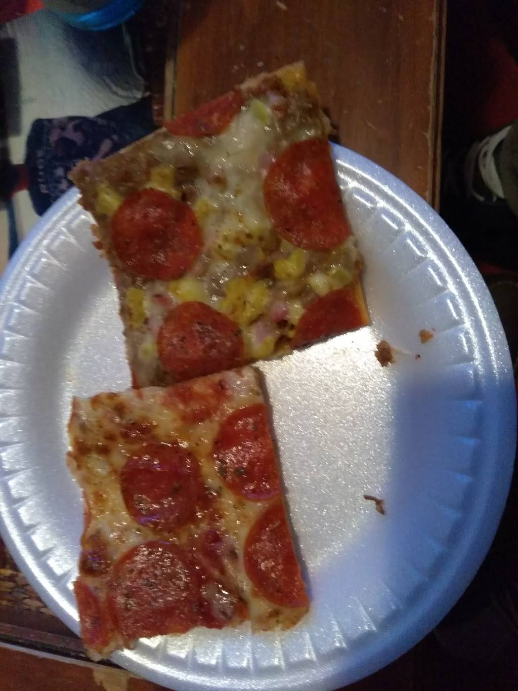 Porkys Pizza | restaurant | 2236 Shelby St, Indianapolis, IN 46203, USA | 3177869434 OR +1 317-786-9434