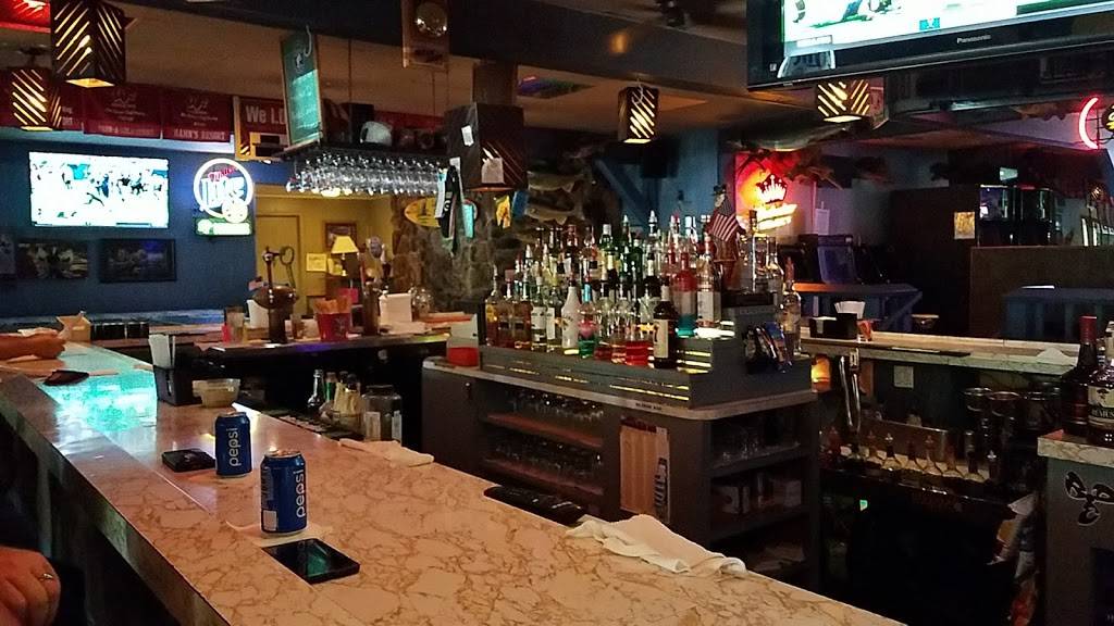 Hahn-A-Lula Resort & Supper Club | restaurant | 8861 S Wolf River Rd, Fremont, WI 54940, USA | 9204463245 OR +1 920-446-3245