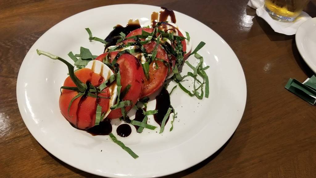 Joeys Italian Grille | restaurant | 209 Center St, Chardon, OH 44024, USA | 4402790031 OR +1 440-279-0031